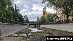 Річка Салгир у Сімферополі, жовтень 2023 року