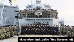 Екіпаж ВДК «Минск». Фото видання Балтійського флоту РФ «Страж Балтики» від 3 квітня 2023 року