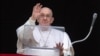Папа Франциск очолює месу ангелу-охоронцю зі свого вікна у Ватикані, 10 березня 2024 року
