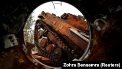 Знищений в Україні російський танк, фото з архіву