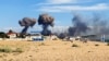 Дим від вибухів на військовому аеродромі в селищі Новофедорівка поблизу міста Саки в окупованому Криму, 9 серпня 2022 року
