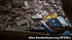 Фрагмент обшуку в будинку Тофіка Абдулгазієва. Сімферополь, 4 травня 2017 року